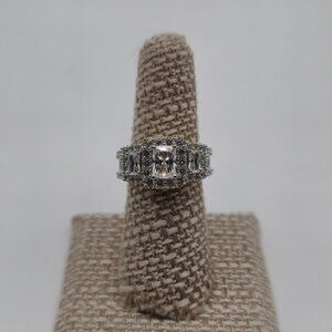 Size 7 Gold Plated Over Sterling Silver Stunning Cubic Zirconia Ring A2806